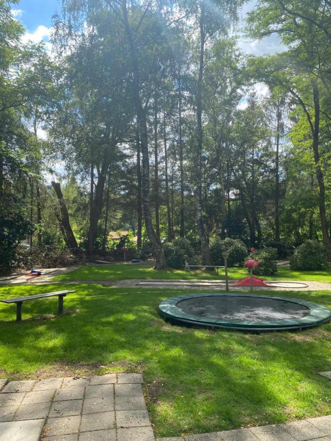 Ruim Privacyvol Chalet Met Overdekt Terras Ermelo Esterno foto